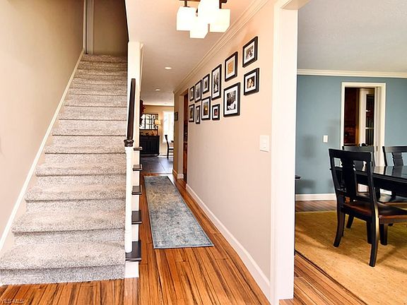 2nd image of 19615 Tanbark Ln