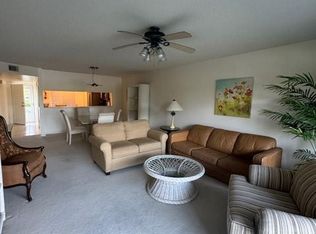 7065 Dennis Cir APT F102, Naples, FL 34104