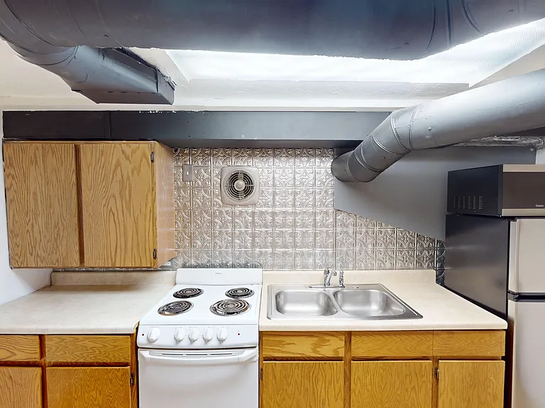 454 Cedar St #2 — Photo 5