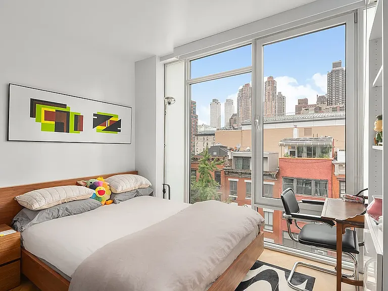 350 W 53rd St #7E — Photo 2