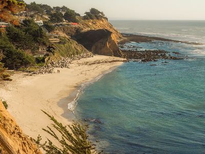 140 Cypress Ave, Moss Beach, CA, 94038