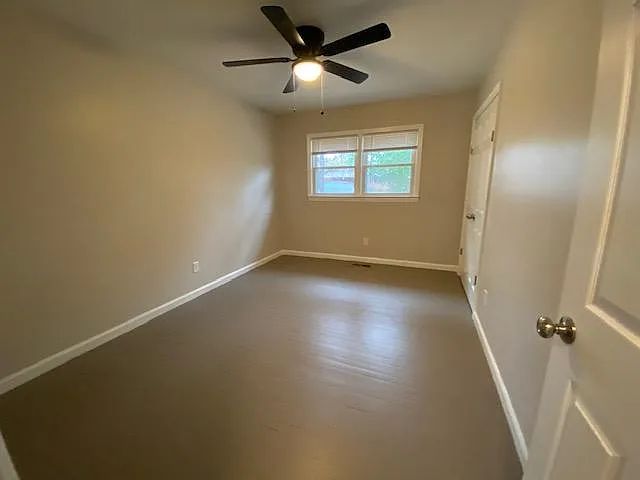 2033 Mango Cir — Photo 10