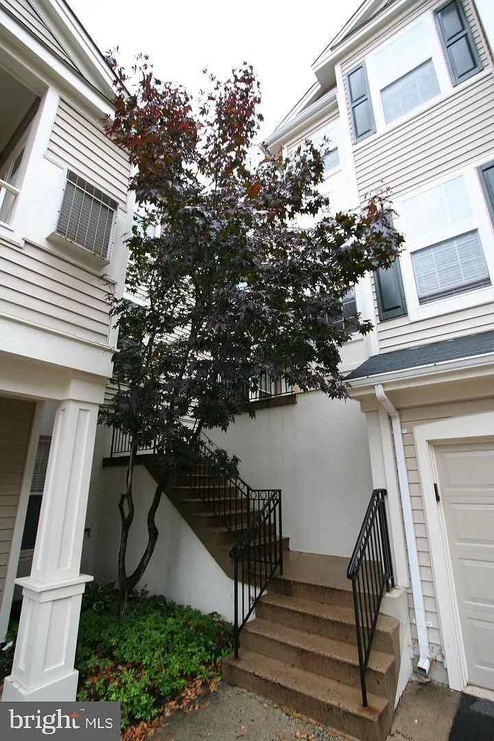 11402 Gate Hill Place #F Reston, VA 20194 — Photo 3