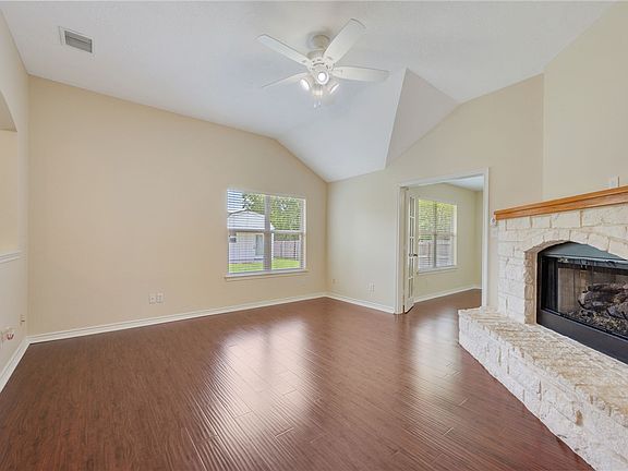 5th image of 2703 Lynnwood Ct
