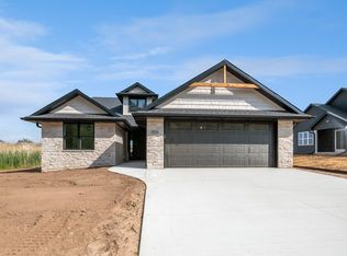 3294 Evening Star Dr, Green Bay, WI 54311