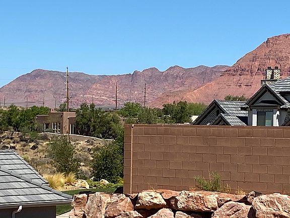 5th image of 1735 Desert Heights Dr #17