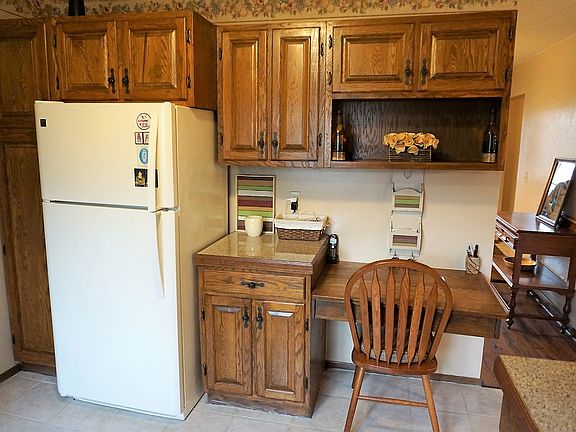 5th image of 829 Lasalle Pl