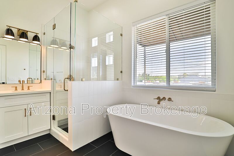 1st image of 4216 N 27th St Unit 107