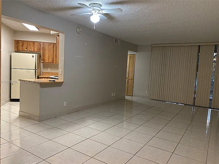 210 Lake Pointe Dr #114 — Photo 17