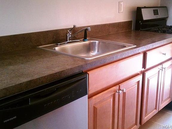 3rd image of 11 Park Ave APT 3c