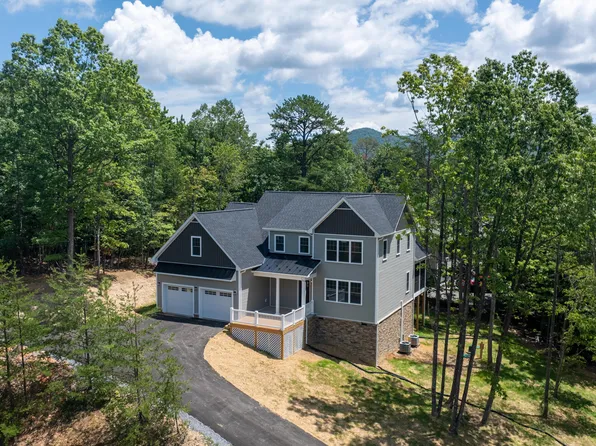 48 Glades End Rd, Blue Ridge, VA 24064