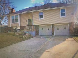629 SW 36th Ter, Lees Summit, MO 64082