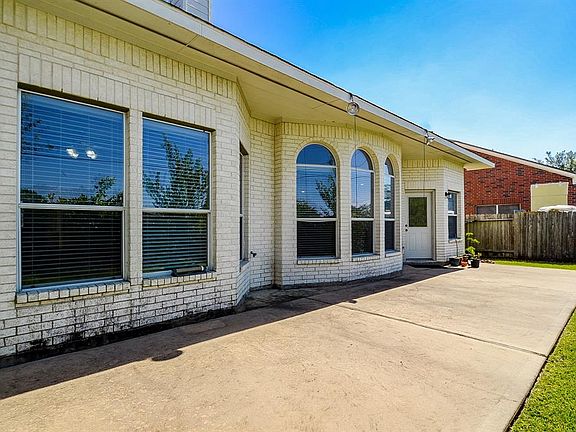 3rd image of 13206 Haven Falls Ln
