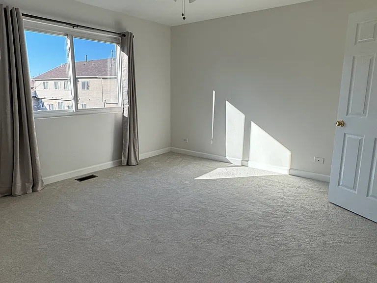 757 Cherry Creek Dr — Photo 6