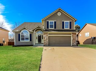 706 Garnes St, Raymore, MO 64083