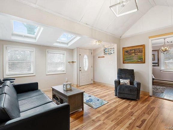 2nd image of 45 Laurel Road