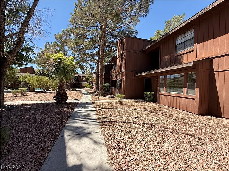 5923 Laredo St — Photo 58
