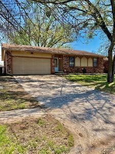 2807 Nassau Ave, Sand Springs, OK, 74063