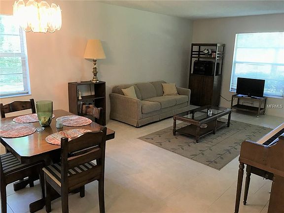 4th image of 4713 Village Gardens Dr #67