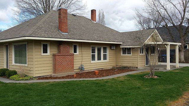 1st image of 215 Green St