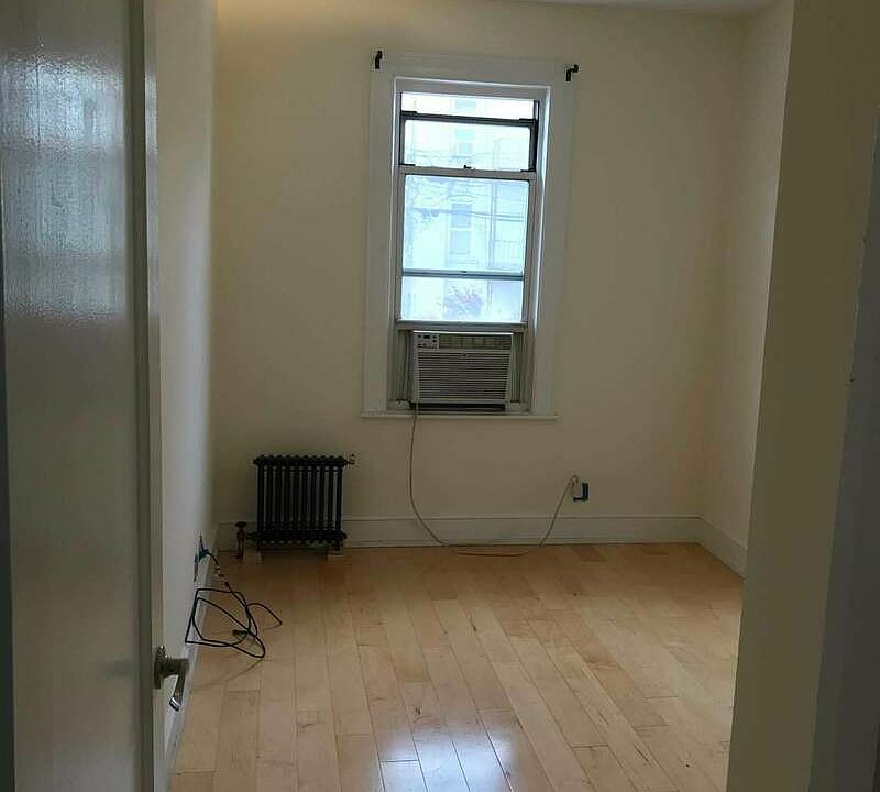 1st image of 31-22 43rd St #2R