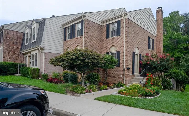 4 bed, 3.5 bath, 2308 sqft, $3,400 — Photo 1