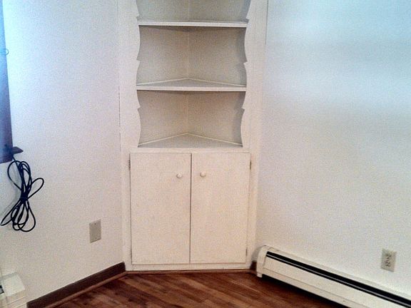 Built-in hutch