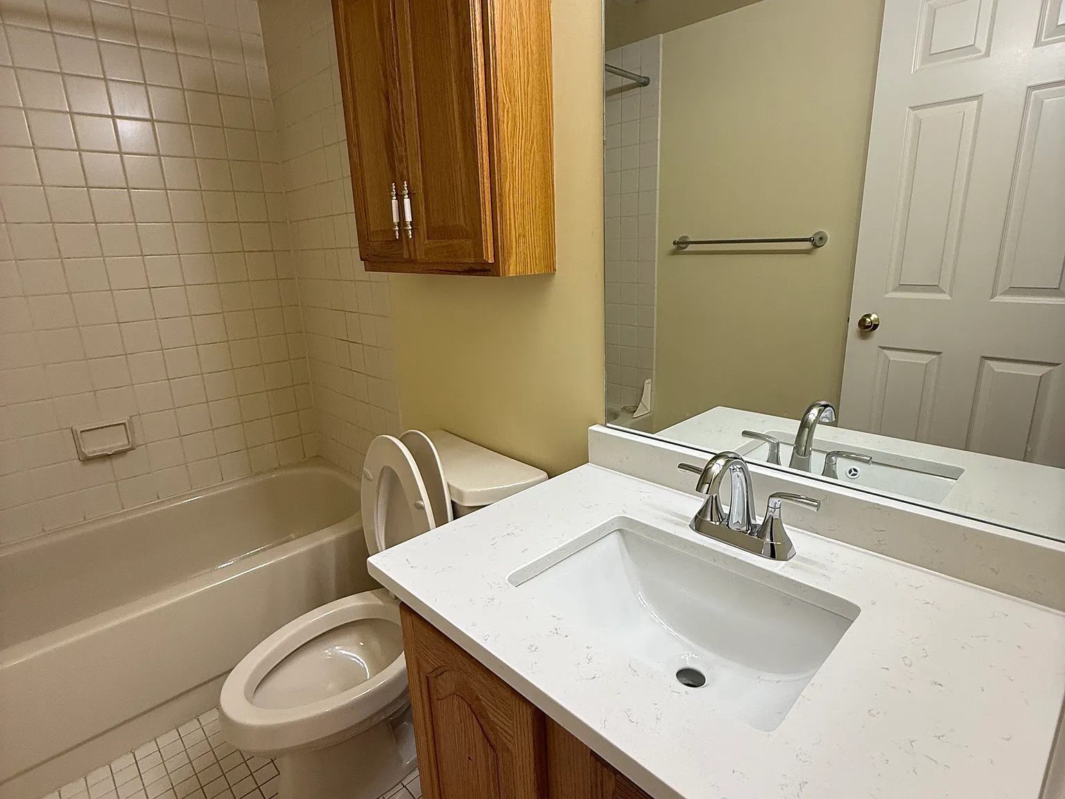 3 bed, 1881 sqft, $3,300 — Photo 3