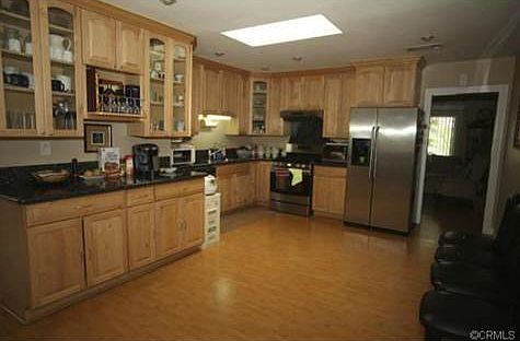 3rd image of 14628 Disney Ave