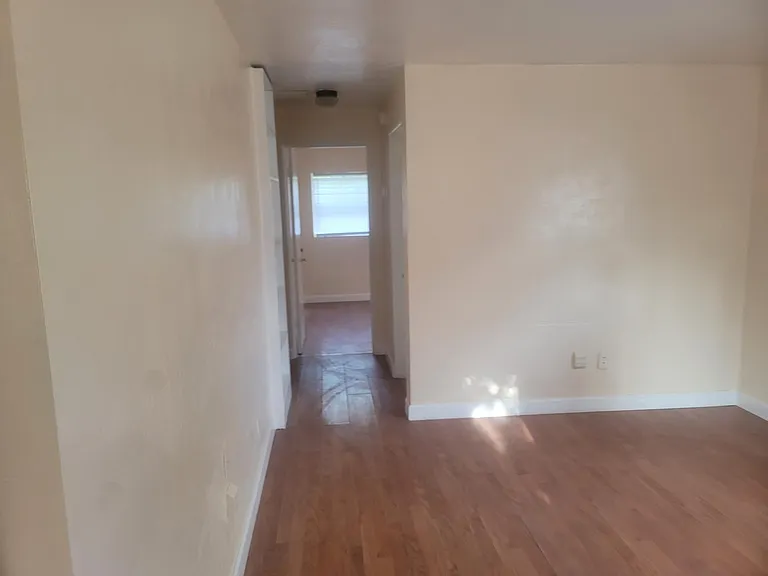 1133 Edith Ave — Photo 10