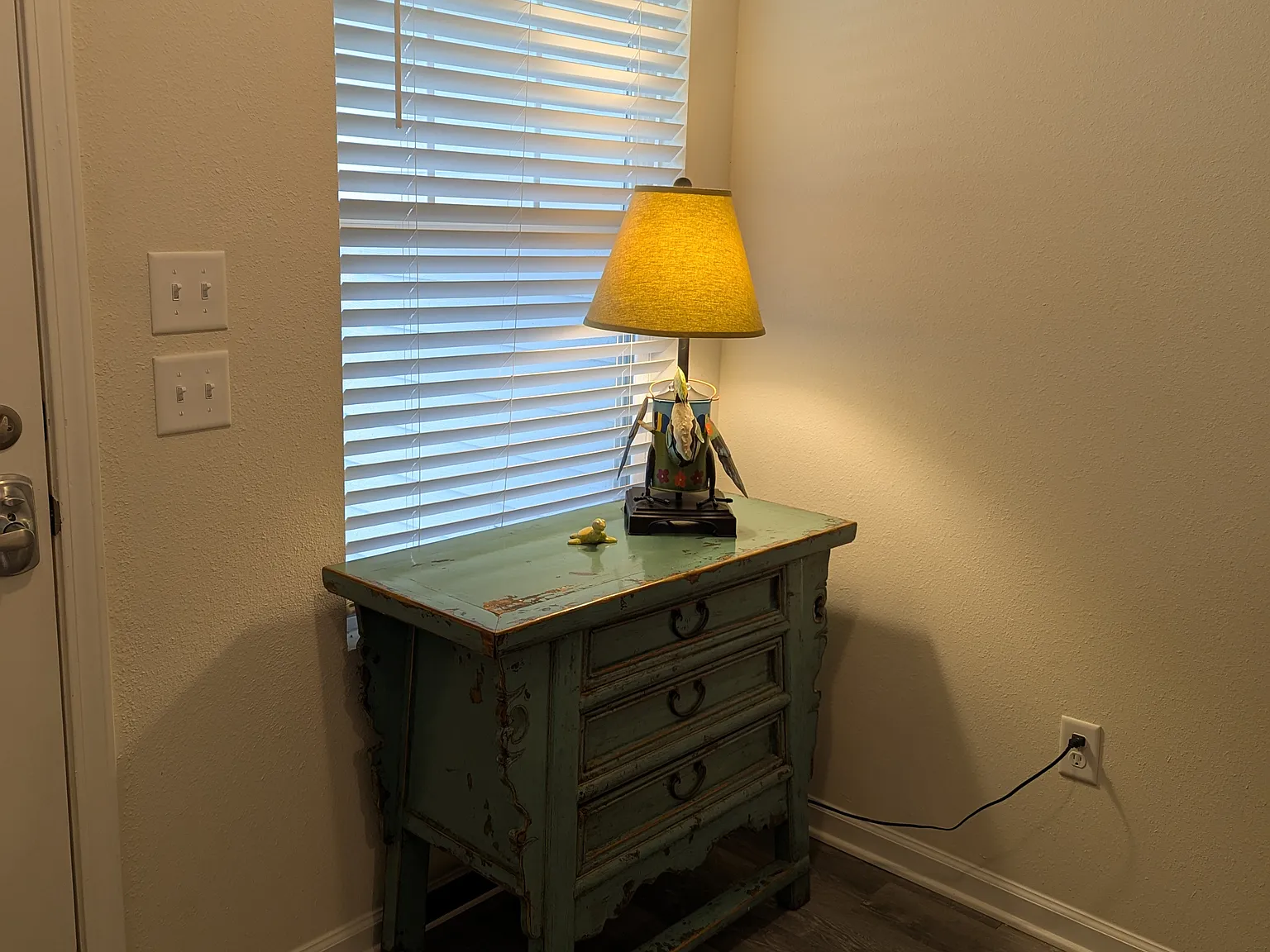 3 bed, 2.5 bath, 1549 sqft, $2,500 — Photo 3