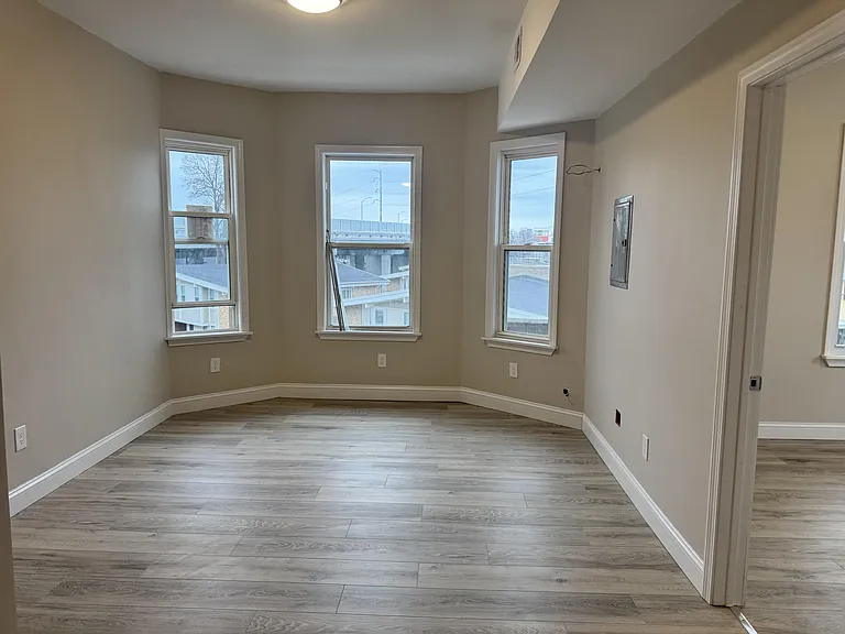 241 Walnut St #3 — Photo 3