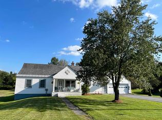 64 Maple St, Chester, VT 05143