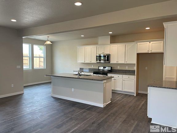 4th image of 574 Country Hollow Dr