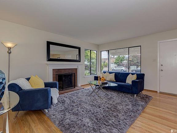 5th image of 359 Serra Dr