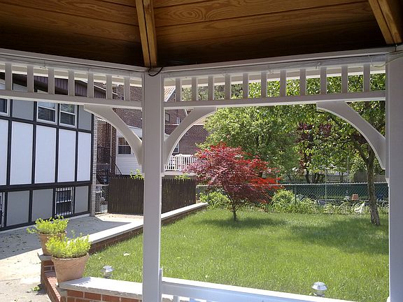 3rd image of 2231 Hering Ave
