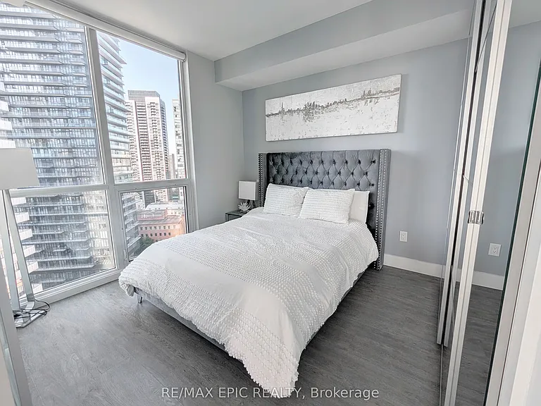 45 Charles St E #2309 — Photo 9
