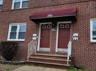 5 S Carpenter Ter, Belleville, NJ 07109