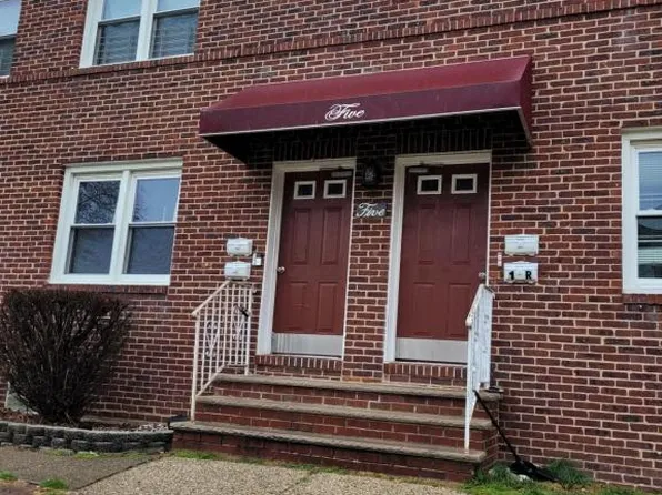 5 S Carpenter Ter, Belleville, NJ 07109