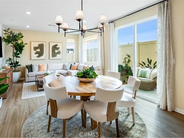 1668 Phantom Ln, Rialto, CA 92376