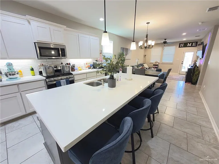 3304 Harvard Ave — Photo 3
