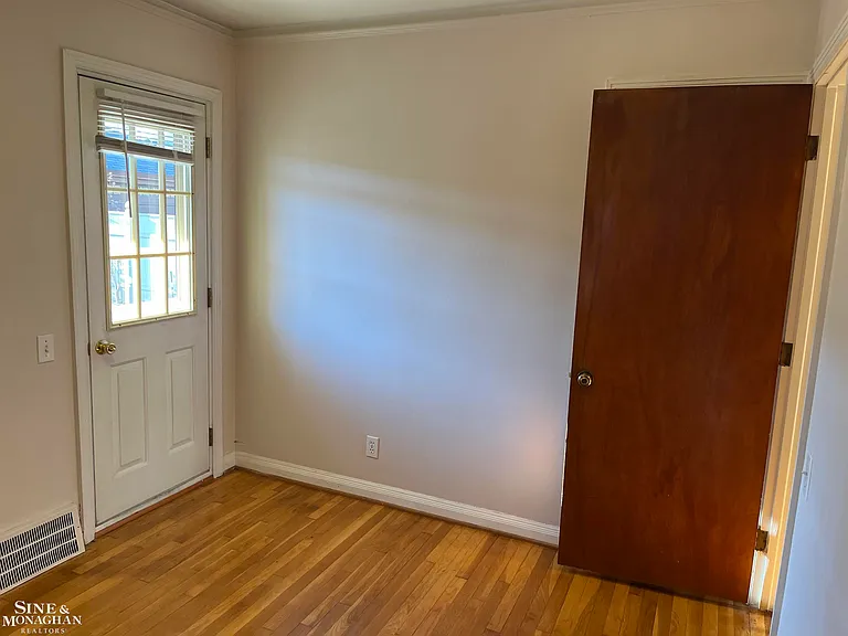 1351 Somerset Ave — Photo 16