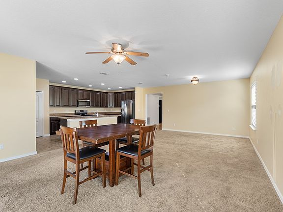 4th image of 940 NW 250th Dr