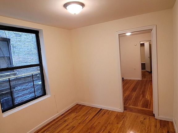 4th image of 125 Sherman Ave #4