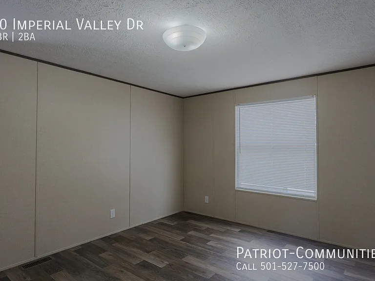20 Imperial Valley Dr — Photo 16