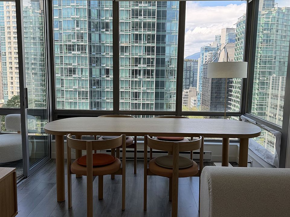 1st image of 1200 Georgia St W #1402