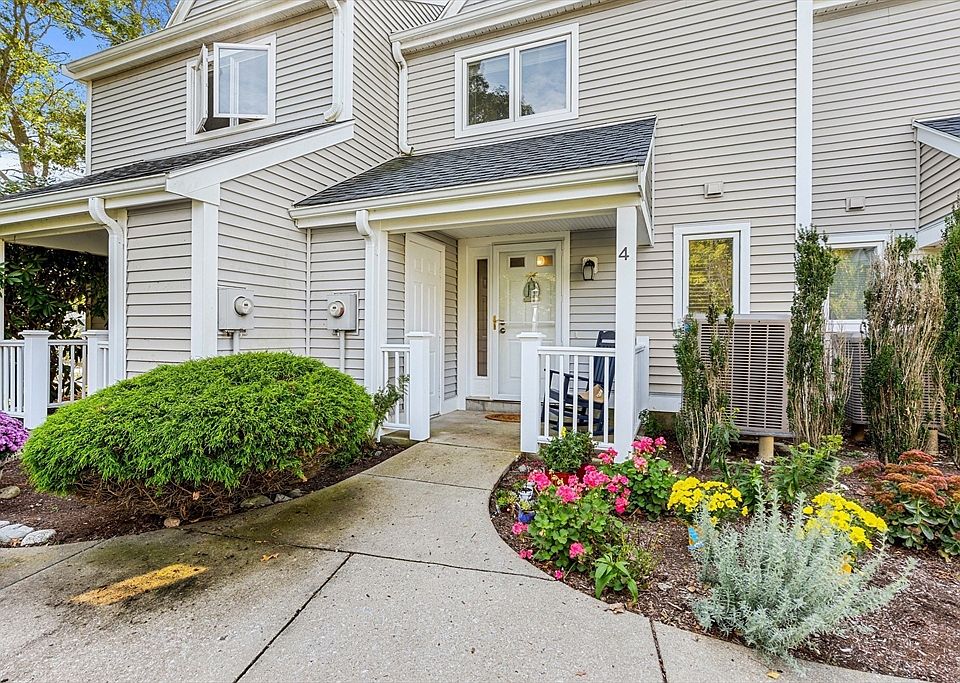 1st image of 4 Westcliff Dr