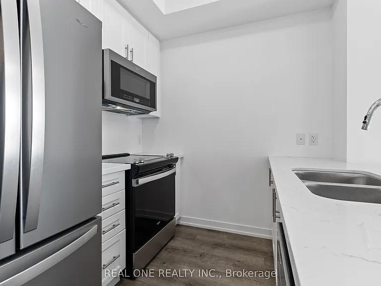 470 Dundas St E #614 — Photo 9