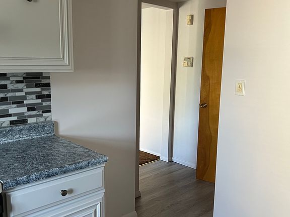 2nd image of 5272 Steubenville Pike