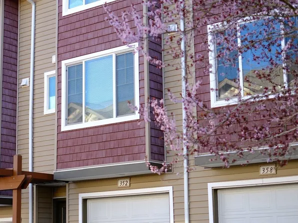 352 NE Edgeway Dr, Hillsboro, OR 97006